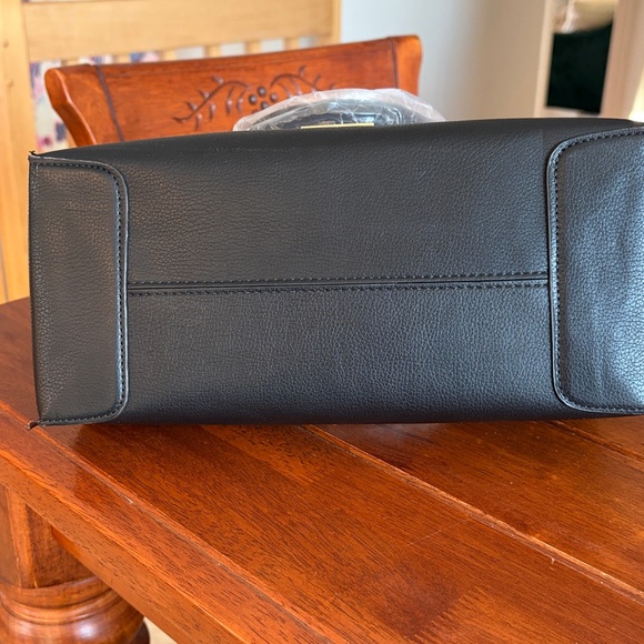 Call it Spring Black Women's Handbag - Picture 4 of 7